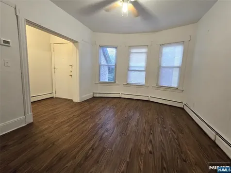 54 Stuyvesant Avenue Lyndhurst NJ 07071