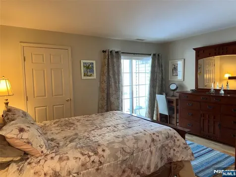 37 Chanda Court Clifton NJ 07012