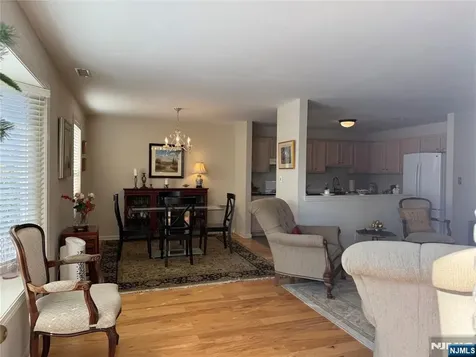 37 Chanda Court Clifton NJ 07012