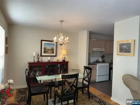 37 Chanda Court Clifton NJ 07012