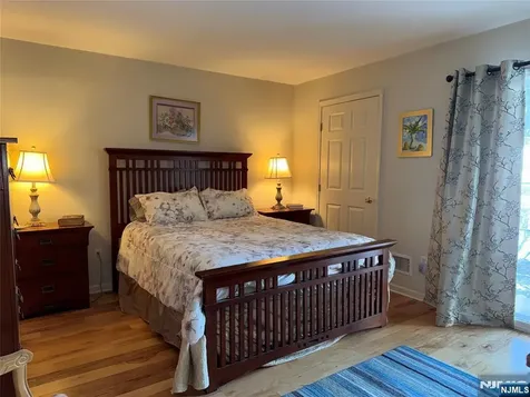 37 Chanda Court Clifton NJ 07012