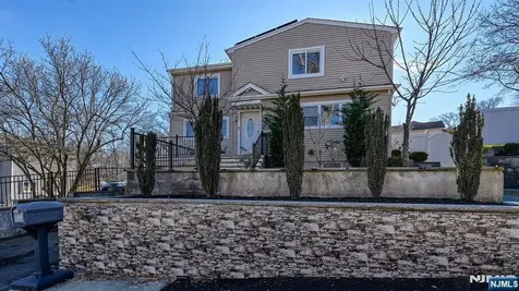 224 Pompton Road Haledon NJ 07508