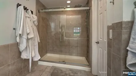 224 Pompton Road Haledon NJ 07508