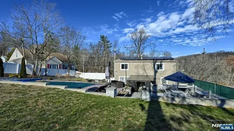 224 Pompton Road Haledon NJ 07508