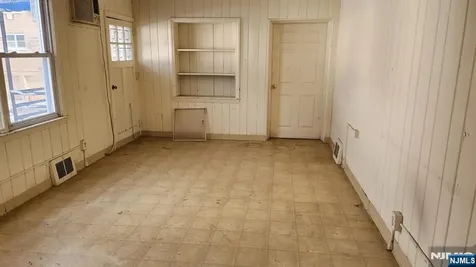 460 Commercial Avenue Palisades Park NJ 07650