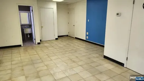 460 Commercial Avenue Palisades Park NJ 07650