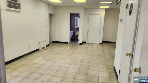 460 Commercial Avenue Palisades Park NJ 07650