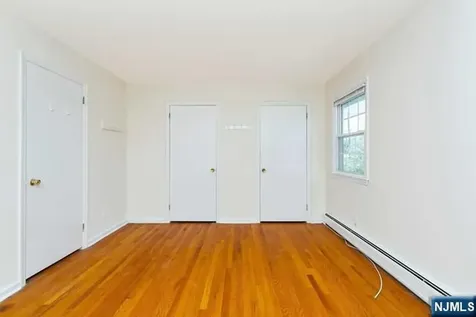 156 Bank Street Midland Park NJ 07432