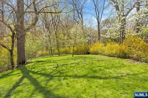 156 Bank Street Midland Park NJ 07432