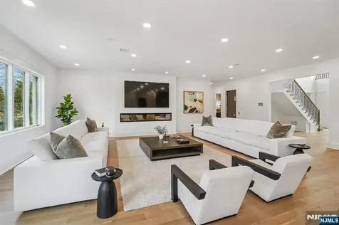 50 Roberts Road Englewood Cliffs NJ 07632