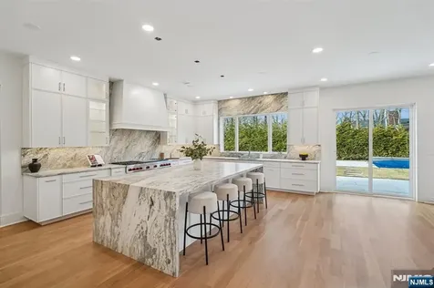 50 Roberts Road Englewood Cliffs NJ 07632