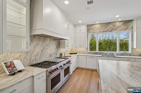 50 Roberts Road Englewood Cliffs NJ 07632