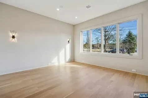 50 Roberts Road Englewood Cliffs NJ 07632