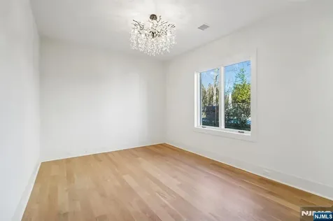 50 Roberts Road Englewood Cliffs NJ 07632
