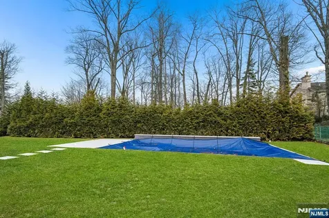50 Roberts Road Englewood Cliffs NJ 07632