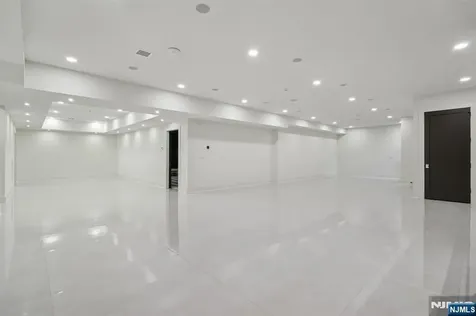50 Roberts Road Englewood Cliffs NJ 07632