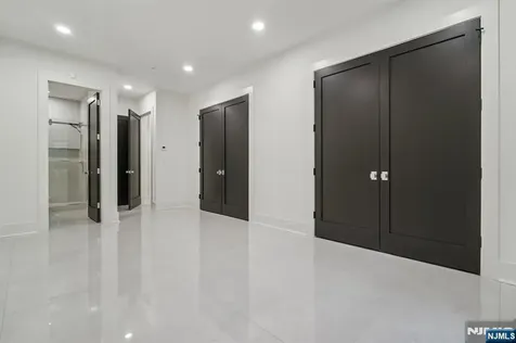50 Roberts Road Englewood Cliffs NJ 07632
