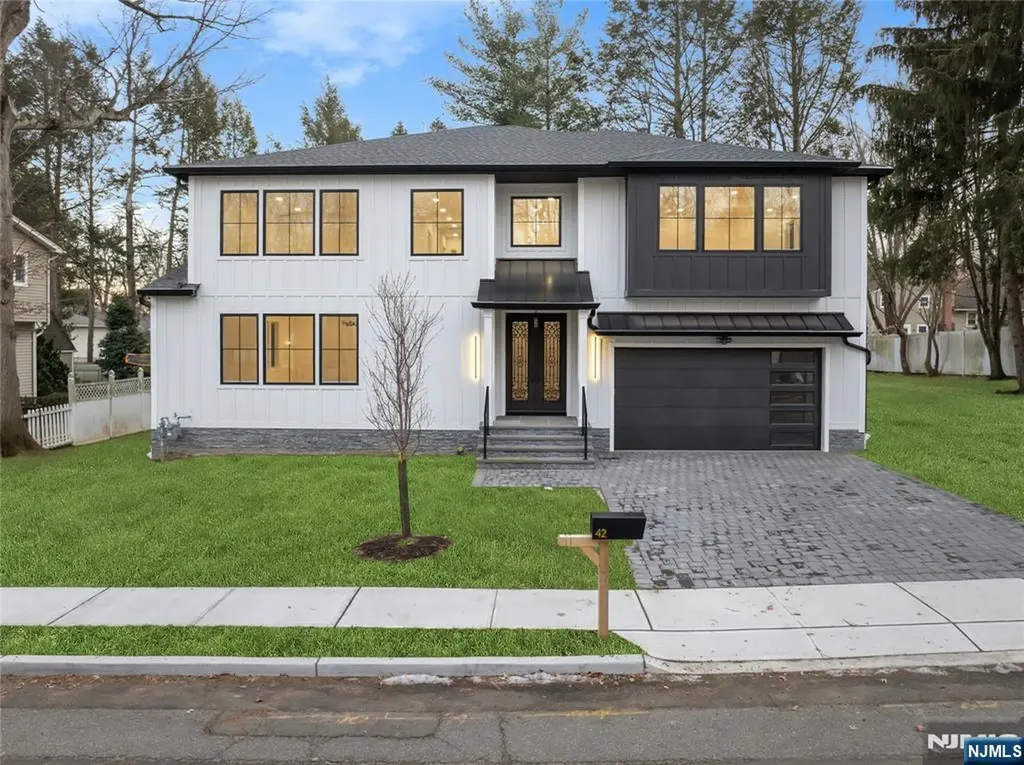 42 Harvey Street Closter NJ 07624