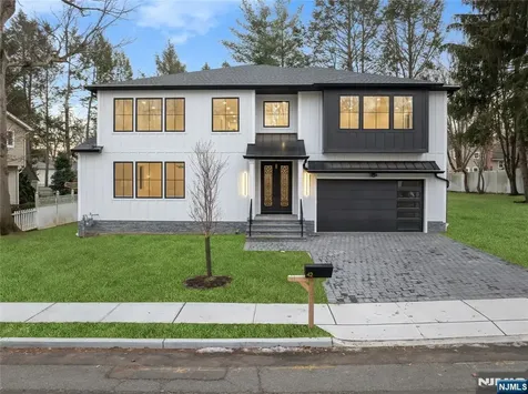 42 Harvey Street Closter NJ 07624