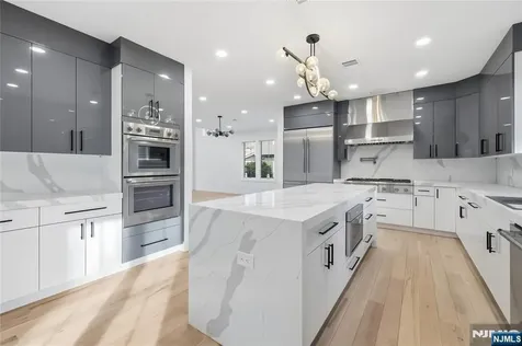 42 Harvey Street Closter NJ 07624