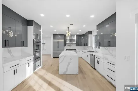 42 Harvey Street Closter NJ 07624
