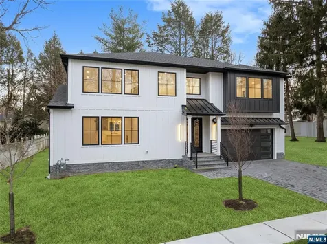 42 Harvey Street Closter NJ 07624
