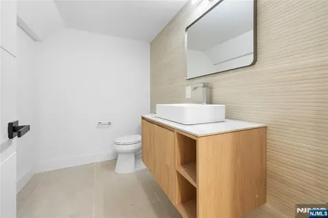 42 Harvey Street Closter NJ 07624