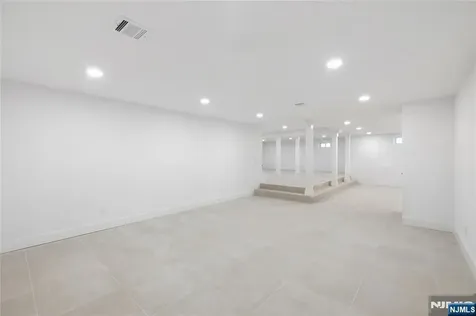 42 Harvey Street Closter NJ 07624