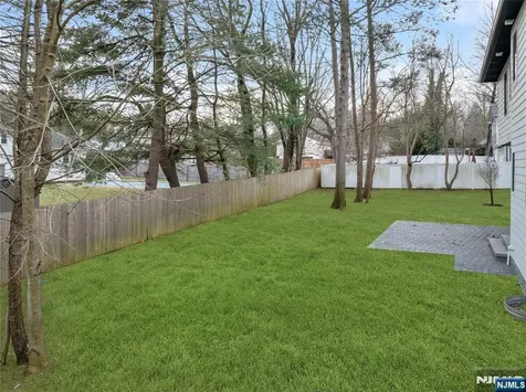 42 Harvey Street Closter NJ 07624