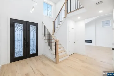 42 Harvey Street Closter NJ 07624