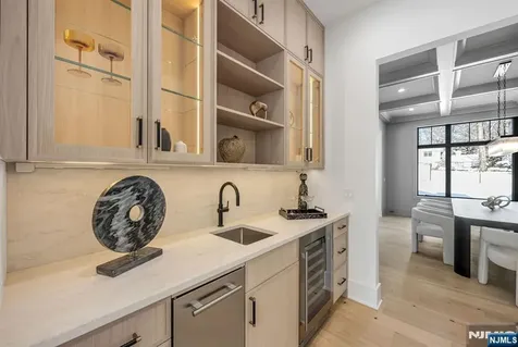 48 Brook Road Upper Saddle River NJ 07458