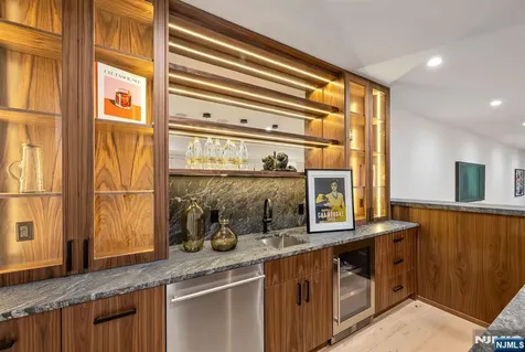 48 Brook Road Upper Saddle River NJ 07458