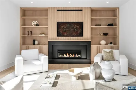 48 Brook Road Upper Saddle River NJ 07458