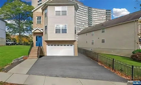 54 Melrose Avenue East Orange NJ 07018