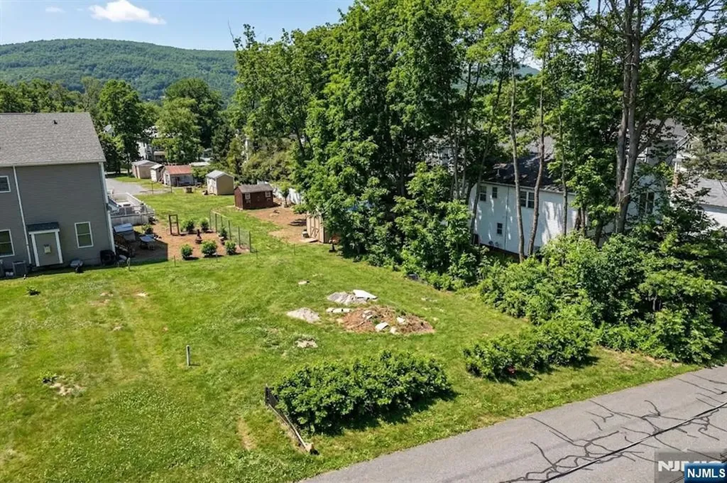 Avenue B Mahwah NJ 07430