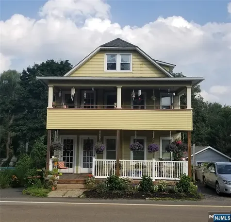 36 Glenwild Avenue Bloomingdale NJ 07403
