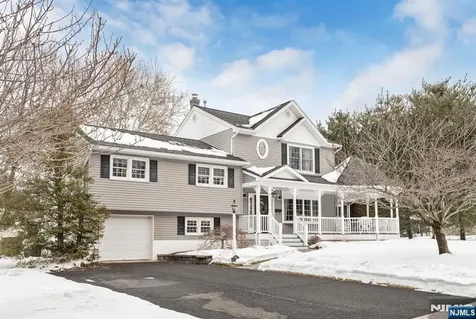 47 Susan Drive Closter NJ 07624