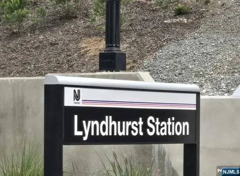 528 Valley Brook Avenue Lyndhurst NJ 07071