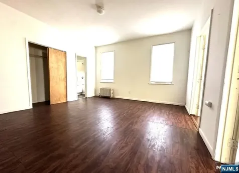 528 Valley Brook Avenue Lyndhurst NJ 07071