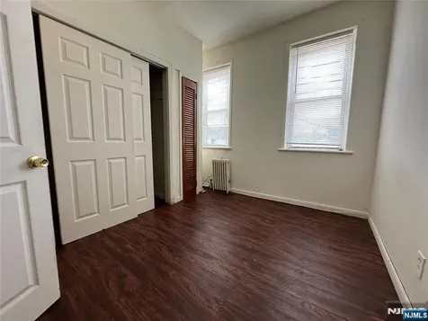 528 Valley Brook Avenue Lyndhurst NJ 07071
