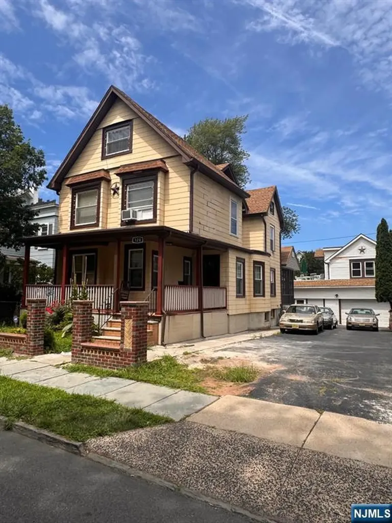120 Norman Street East Orange NJ 07017