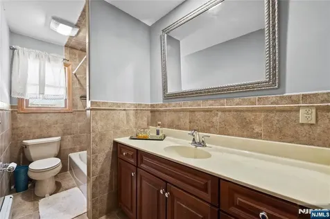 391 Taylor Hackensack NJ 07601