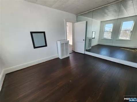 752 Ridge Road Lyndhurst NJ 07071