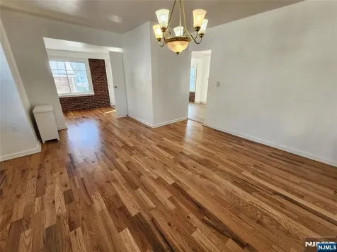 752 Ridge Road Lyndhurst NJ 07071