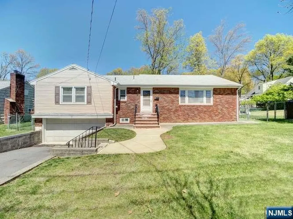25 Woodland Avenue West Orange NJ 07052