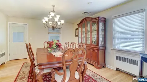 25 Woodland Avenue West Orange NJ 07052