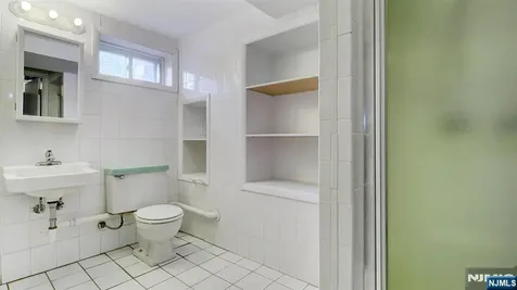 25 Woodland Avenue West Orange NJ 07052
