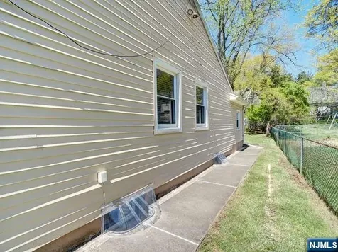 25 Woodland Avenue West Orange NJ 07052