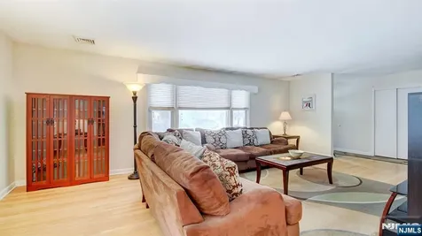 25 Woodland Avenue West Orange NJ 07052