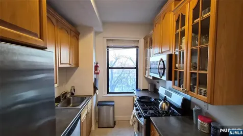 363-377 Mount Prospect Newark NJ 07104